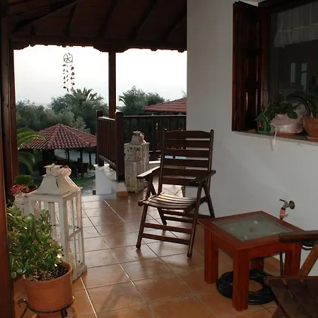 Paradise Studios&apartments * Koropi